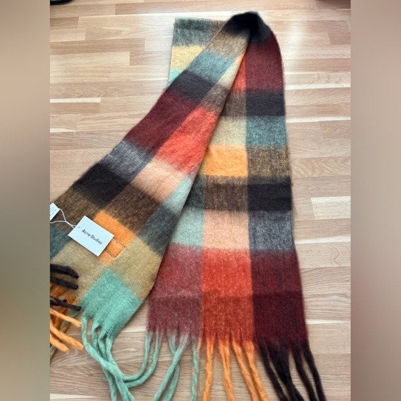 Acne Studios scarf - Picture 4 of 7